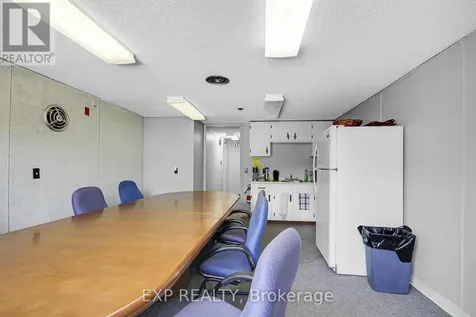 12 Maple Avenue Smiths Falls ON K7A 1Z5