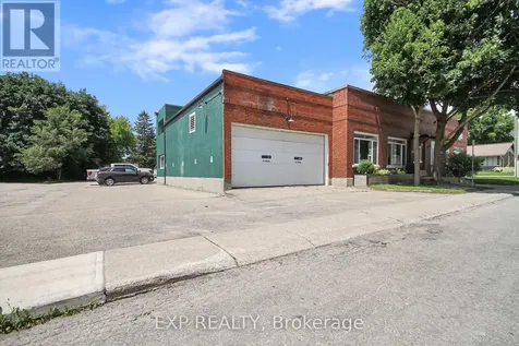 12 Maple Avenue Smiths Falls ON K7A 1Z5