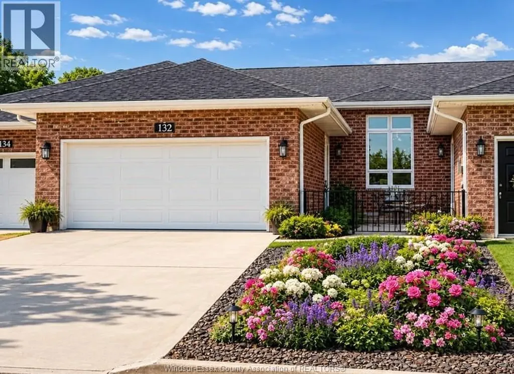132 Riverfront Park Amherstburg ON N9V 0B8