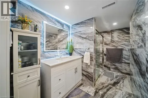 4456 Sixth Avenue Niagara Falls ON L2E 4T1