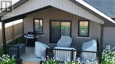 1095 Kincaid Street West North Perth (elma) ON N4W 0J8