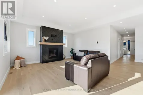 48 Rebecca Drive Aylmer ON N5H 0A1