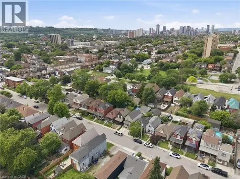 121 Gibson Avenue Hamilton ON L8L 6J9