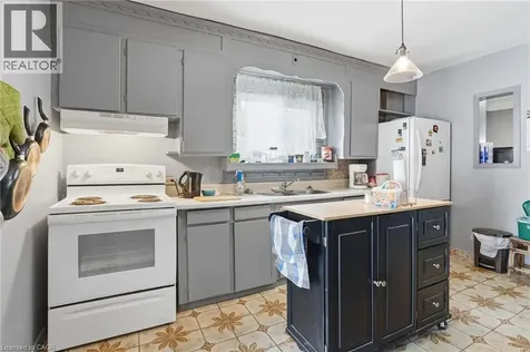 121 Gibson Avenue Hamilton ON L8L 6J9