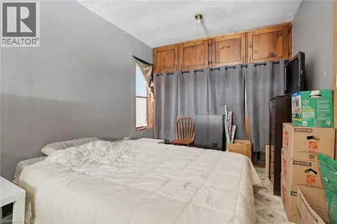 121 Gibson Avenue Hamilton ON L8L 6J9