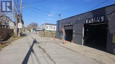 639 Langlois Avenue Windsor ON N9A 2G5