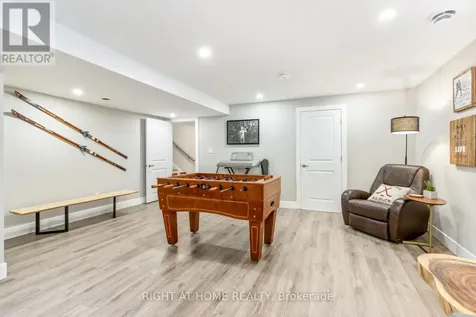 157 Courtland Street Blue Mountains ON L9Y 5L7