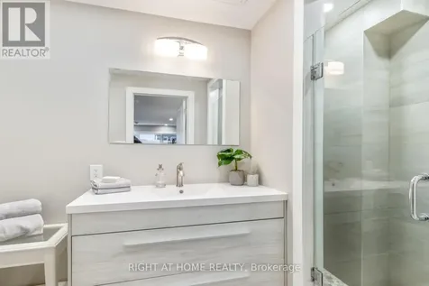 157 Courtland Street Blue Mountains ON L9Y 5L7