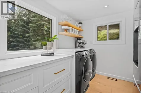 2872 Muskoka Rd 118w Muskoka Lakes ON P0B 1J0