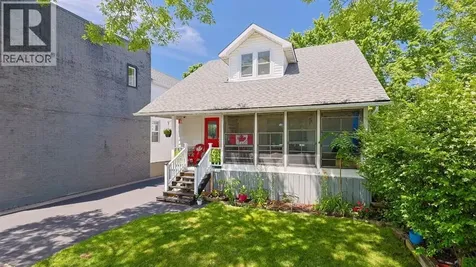 224 Maxwell Street Sarnia ON N7T 5C4