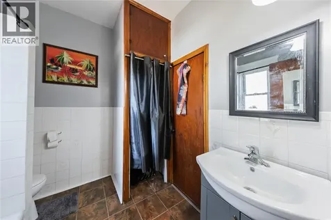 224 Maxwell Street Sarnia ON N7T 5C4