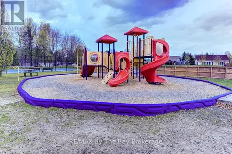 85 Theme Park Drive Wasaga Beach ON L9Z 1X7