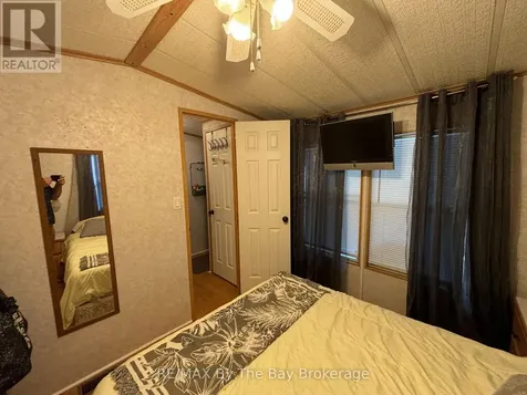 85 Theme Park Drive Wasaga Beach ON L9Z 1X7
