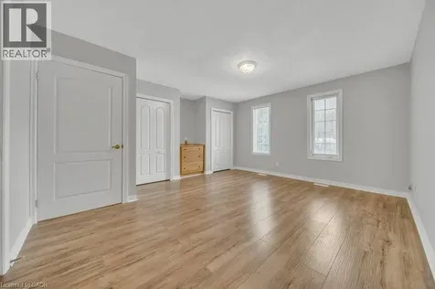 114 Glencliffe Court Kitchener ON N2B 3X1