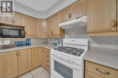 114 Glencliffe Court Kitchener ON N2B 3X1