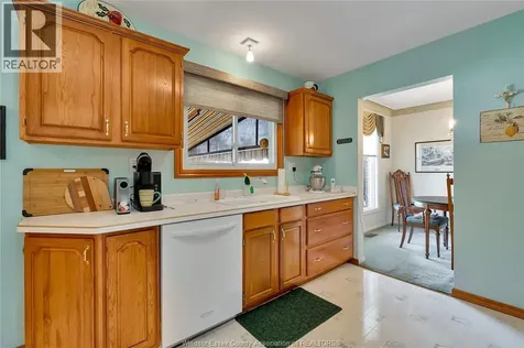 1640 St. Gabriel Windsor ON N9E 1P1