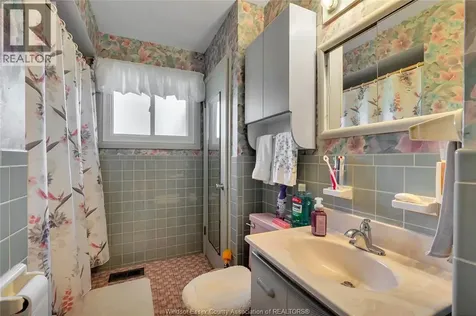 1640 St. Gabriel Windsor ON N9E 1P1