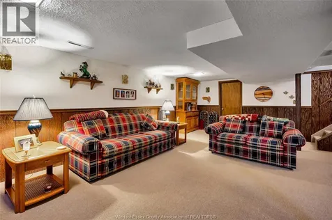 1640 St. Gabriel Windsor ON N9E 1P1