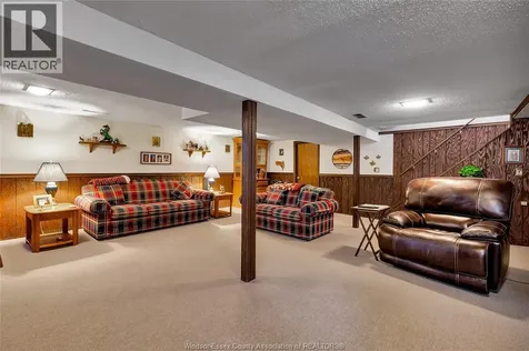 1640 St. Gabriel Windsor ON N9E 1P1