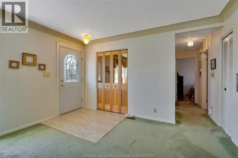 1640 St. Gabriel Windsor ON N9E 1P1