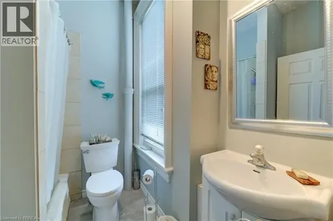 23 Lyons Avenue Brantford ON N3R 4P8