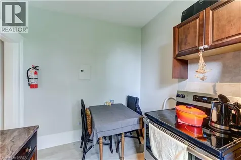23 Lyons Avenue Brantford ON N3R 4P8