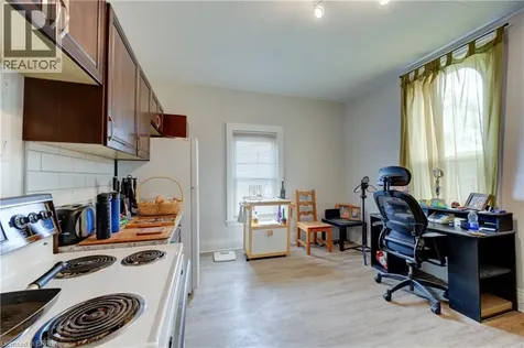23 Lyons Avenue Brantford ON N3R 4P8