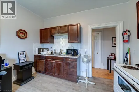 23 Lyons Avenue Brantford ON N3R 4P8