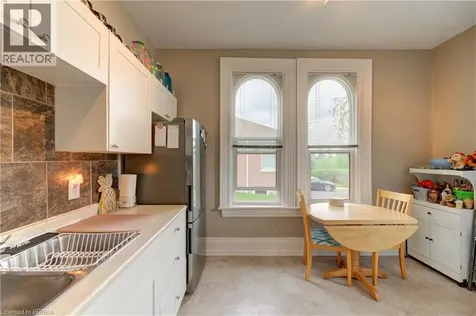 23 Lyons Avenue Brantford ON N3R 4P8
