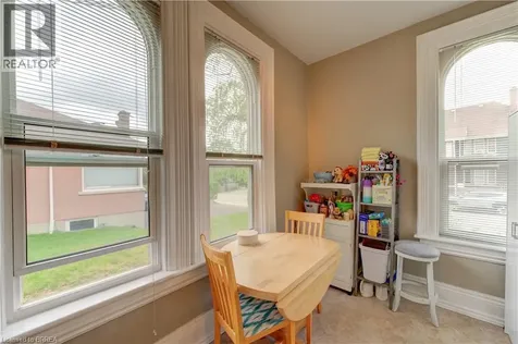23 Lyons Avenue Brantford ON N3R 4P8