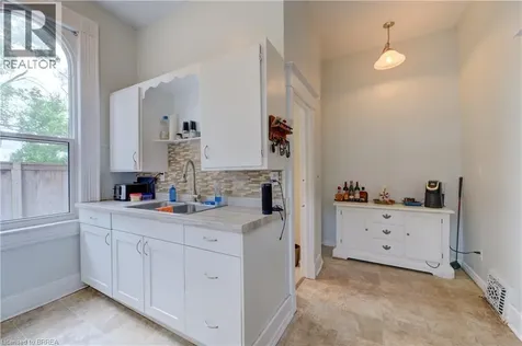 23 Lyons Avenue Brantford ON N3R 4P8