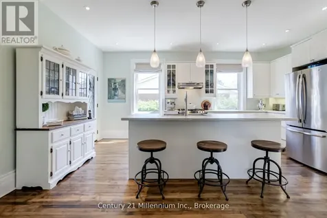 439 Birch Street Collingwood ON L9Y 2W4