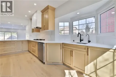 63 Tradewind Drive Oakville ON L6L 6K8
