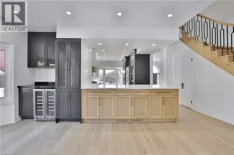 63 Tradewind Drive Oakville ON L6L 6K8