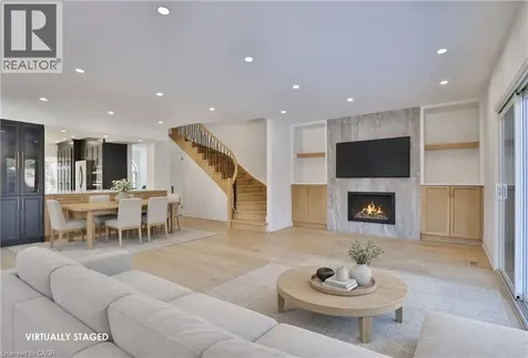 63 Tradewind Drive Oakville ON L6L 6K8