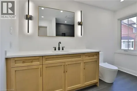 63 Tradewind Drive Oakville ON L6L 6K8