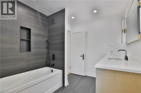 63 Tradewind Drive Oakville ON L6L 6K8