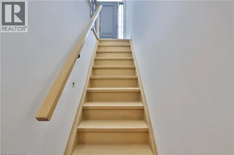 63 Tradewind Drive Oakville ON L6L 6K8