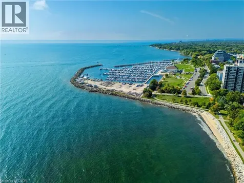 63 Tradewind Drive Oakville ON L6L 6K8