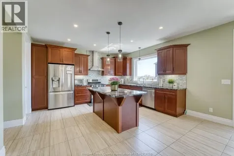 525 Maguire Street Windsor ON N9E 0A6