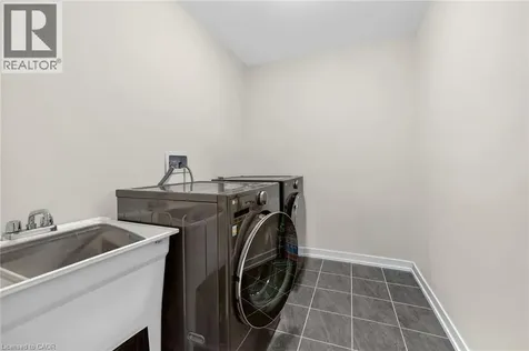 25 Wintergreen Crescent Haldimand ON N3W 0H9