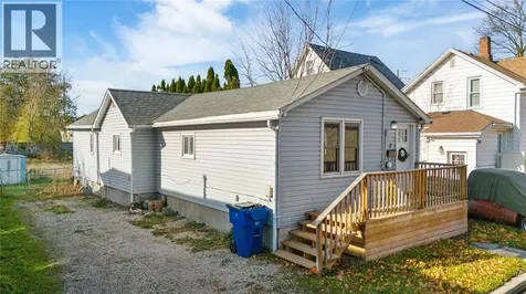 2 Daniels Place Chatham ON N7M 4P5