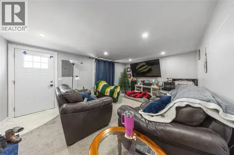 2 Daniels Place Chatham ON N7M 4P5