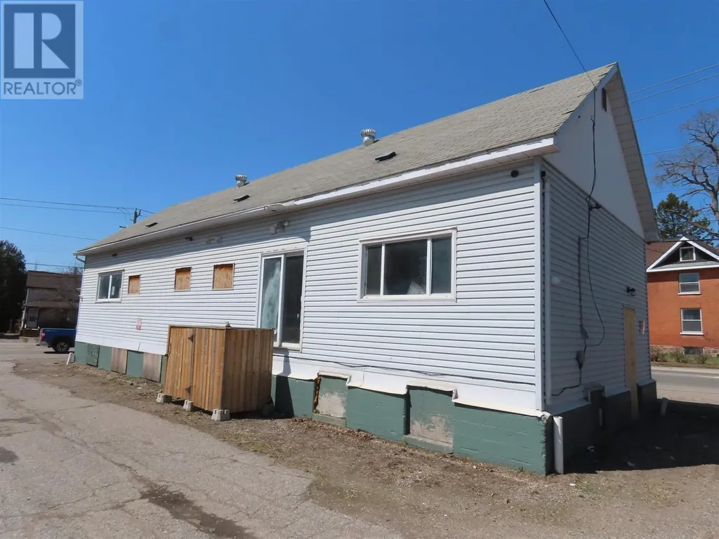 346 North Street Sault Ste Marie ON P6B 2A8