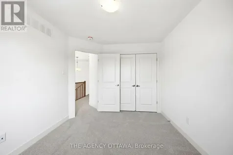 1132 Spoor Street Ottawa ON K2K 1X7