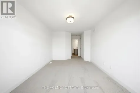 1132 Spoor Street Ottawa ON K2K 1X7