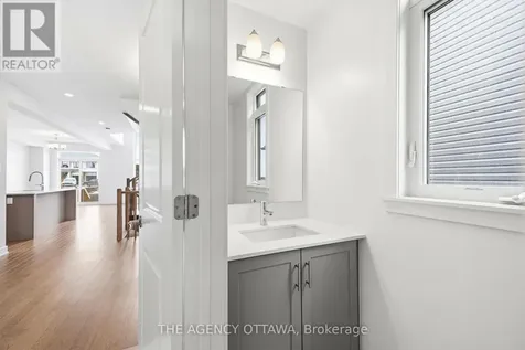 1132 Spoor Street Ottawa ON K2K 1X7