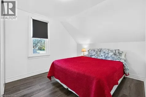 710 Rennie Street Hamilton ON L8H 3R2