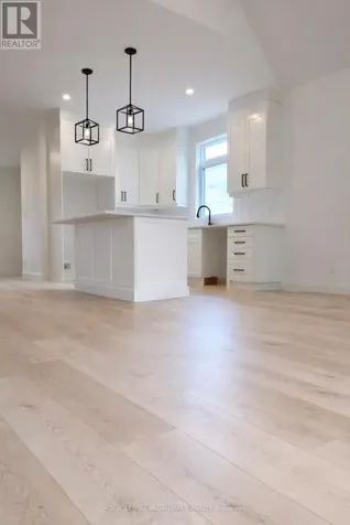 6 Mackenzie John Crescent Brighton ON K0K 1H0
