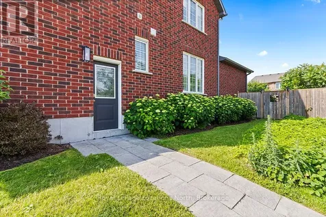 103 Garbutt Crescent Collingwood ON L9Y 0H5